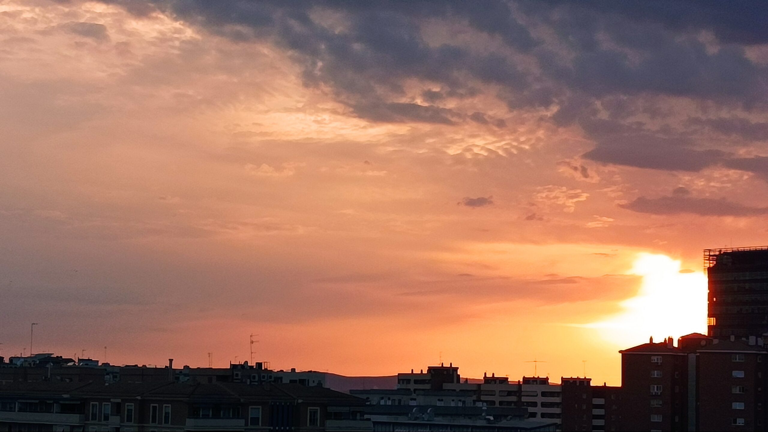 QUIERO AGRADECER, COMO ESCRITOR, AL AÑO 2025